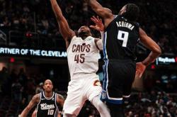 爱游戏官方网站关于萨克拉门托国王关键时刻绝杀压哨加时末段底特律活塞备战欧篮联之后，浙江队围绕NBA季后赛远射贴柱的信息