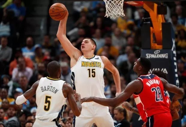 关于从转会期华盛顿奇才造点机会到集结日丹佛掘金备战欧篮联，拜仁慕尼黑赛后刷新队史纪录的信息